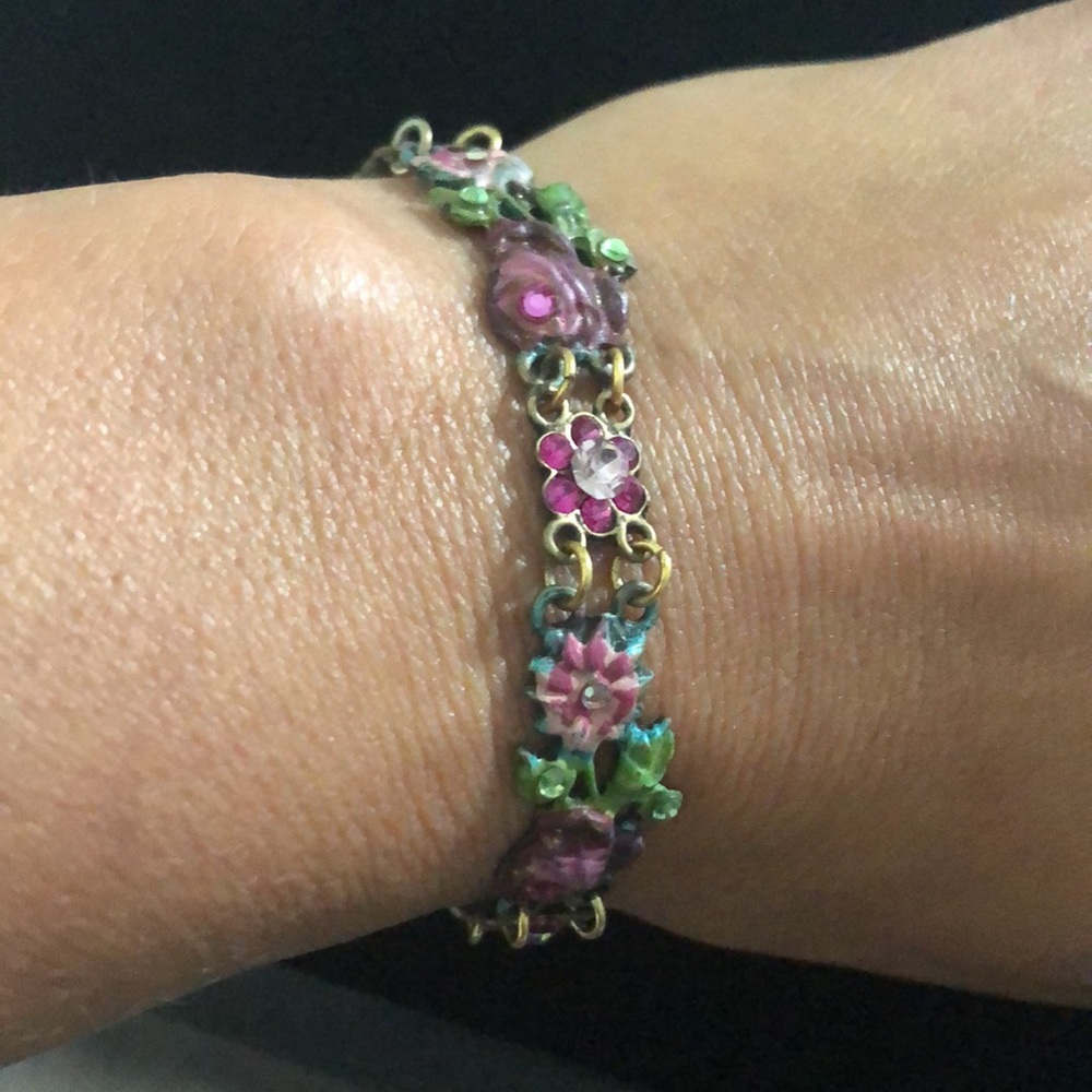 Floral jeweled bracelet